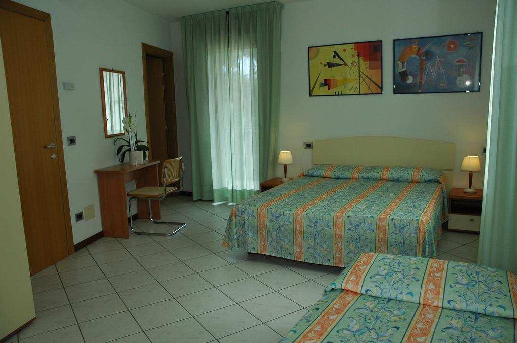 Appartamenti Vacanza Albatros Линьяно-Саббьядоро Экстерьер фото